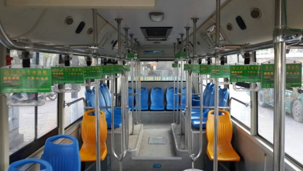 廣元公交車(chē)內拉手廣告投放案例