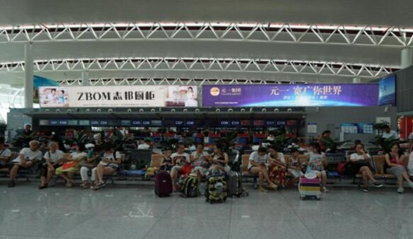 合肥新橋機場(chǎng)燈箱廣告投放案例