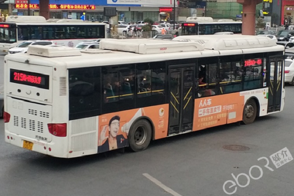 人人車(chē)公交車(chē)身廣告投放案例