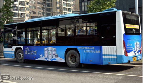 長(cháng)沙公交車(chē)身廣告投放案例