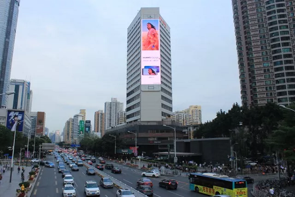 華為靜態(tài)戶(hù)外大屏廣告投放案例