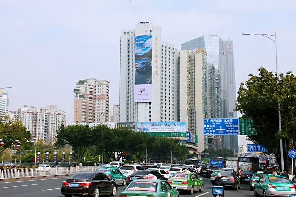 汽車(chē)戶(hù)外廣告案例