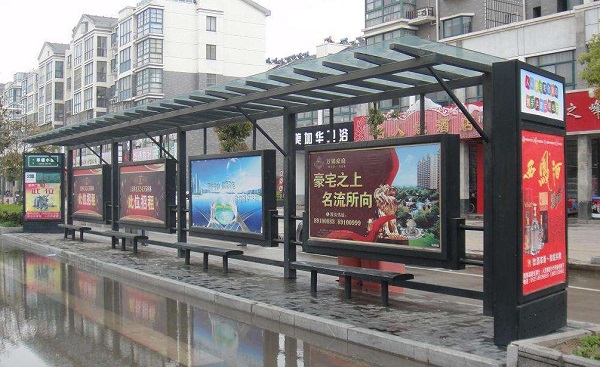 公交候車(chē)亭廣告